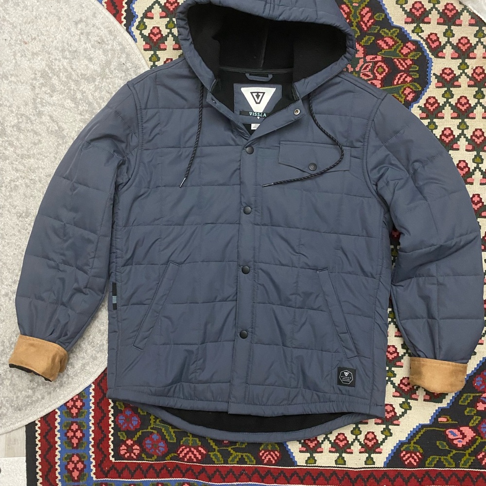 VISSLA New Gray and Tan Surf Puffer Jacket with Hood